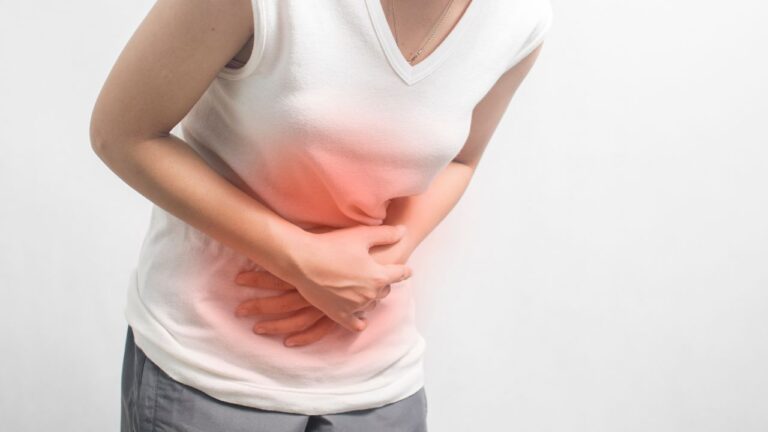 J’ai faim, mais j’ai mal quand je mange : les causes de ce trouble Causes douleurs au ventre